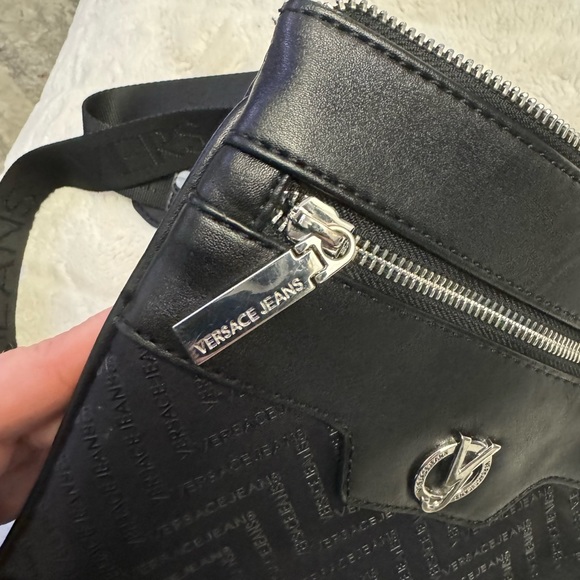 Versace cross body cloth bag - Picture 10 of 10